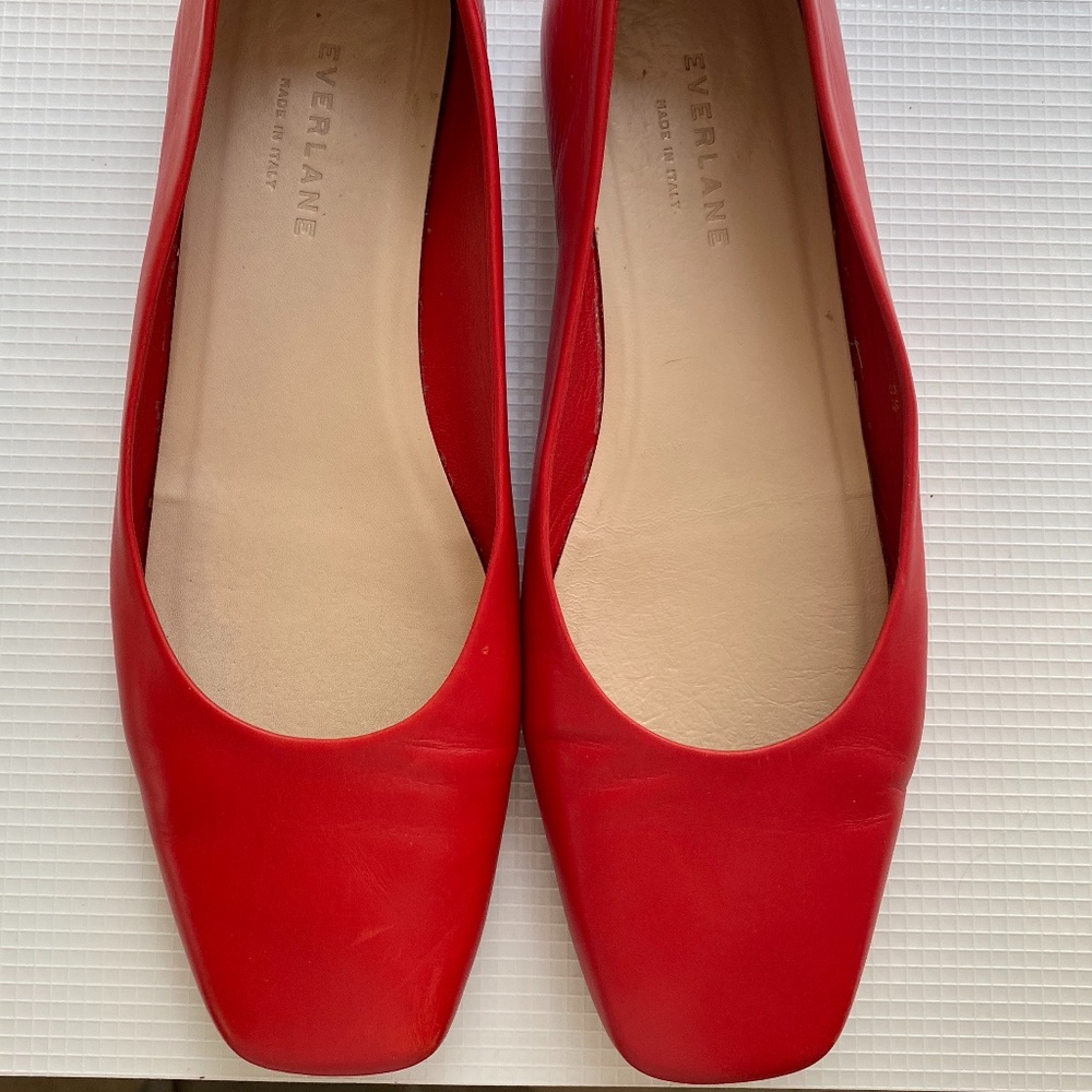 Everlane 90's Flat in Red